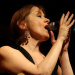 Suzanne Vega beim Würzburger Hafensommer